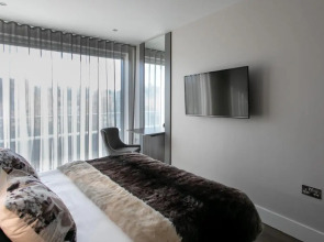 Custom House Apartments