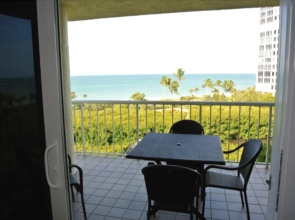 Seagate W 502 - 2 Br Condo