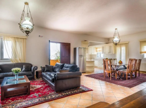 Villa Niriis