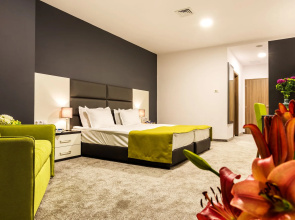 Earth and People Hotel & Spa