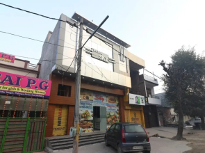 Hotel Sky By OYO Rooms
