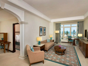 Курортный отель Sofitel Al Hamra Beach Resort