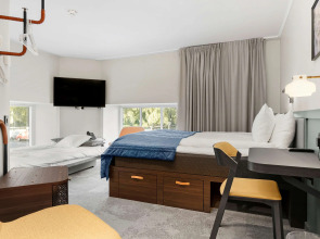 Best Western Hotel at 108