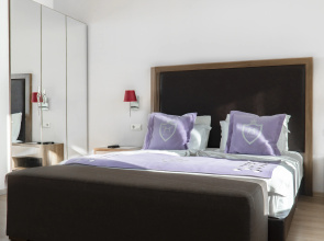 Ladies Beach Suit Otel