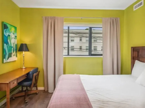 Sunstone Suite - 202