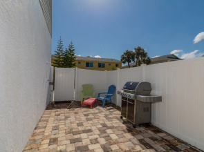 3 Bedrooms with Gulf Views Unit B Steps Away From Beach 3 Villa by RedAwning