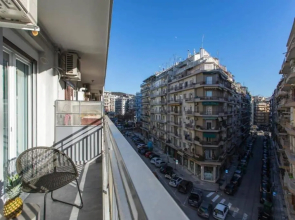 Fresh Downtown Modern 2 bdrm aptmt Thessaloniki