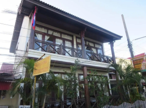 Rattana Riverside Guesthouse