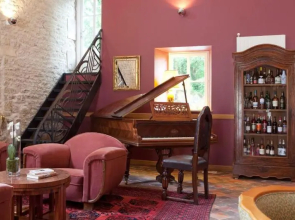 Logis Hotel la Source Bleue