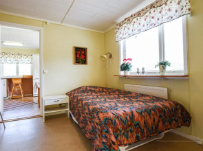 Nice Home in Vänersborg With 3 Bedrooms and Wifi