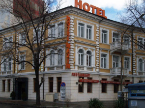 Maxim Boutique Hotel