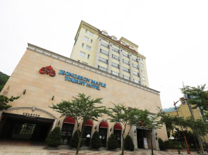 Maple Tourist Hotel