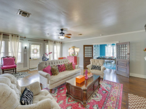 'the Pink Azalea' - Tyler Home w/ Yard + Patio!