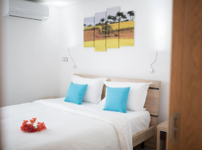 Toparadis Guest House