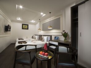 Galliot Central Hotel