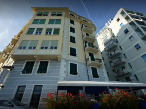 Luna Rooms