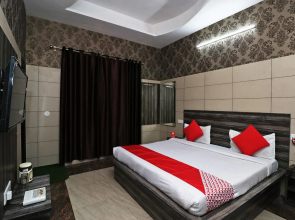 Oyo 8616 Hotel Inderlok