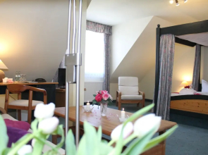 Zur Kaiserpfalz - Hotel-Spa-Camping