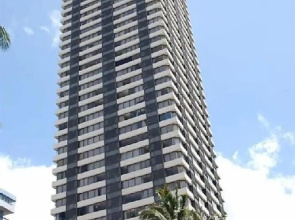 Hawaiian Monarch 2703b Condo by Redawning