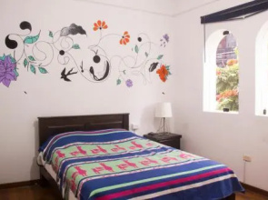 5 Milenios Hostel