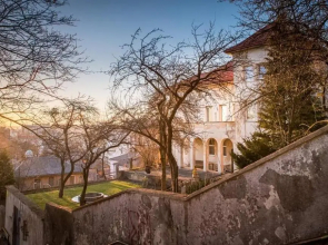 Apartment in the Interwar Villa by Kaunas2022