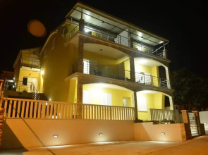 Fancy Apartments Dream - Deluxe One Bedroom Apartment With Balcony and Sea View