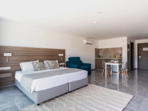 Rio Gardens - Comfy Studio w Shared Pool