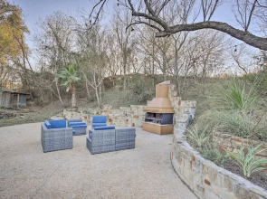 The Little Alsatian House: 18 Miles to San Antonio