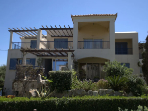 2 Bedroom Apartment on Beach Elias Lower