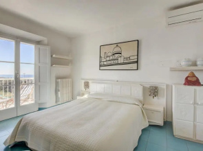 Apartment with 3 bedrooms in Forte dei Marmi with wonderful sea view furnished balcony and WiFi 100 m from the beach