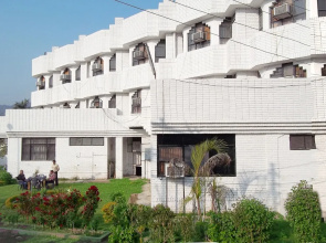 Rahi Motel
