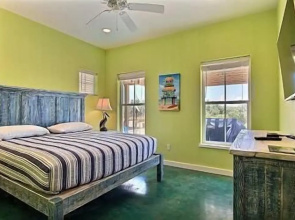 Gulfwaters Beachfront Resort 101 102