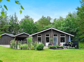 6 Person Holiday Home in Saeby-by Traum