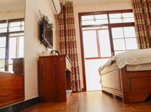 Celebrity  Apartment Hotel
