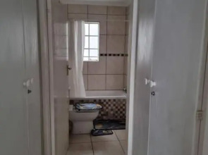 Waldorf II 3 Bedroom Apartment