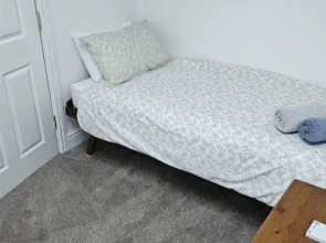 Stylish 2-bed House in Stamford Town Centre
