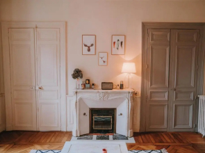 Chez Angèle