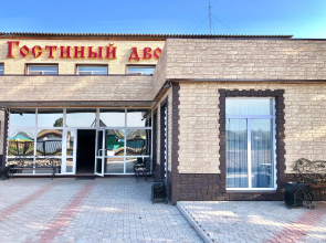 Gostinyĭ Dvor