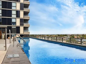 Pride Moonee Ponds 1B2B Nest