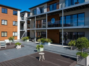 Byron Eleven Apartments