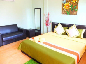 Sea Beach Koh Larn 2