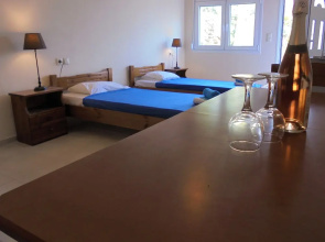 Yannis Residences