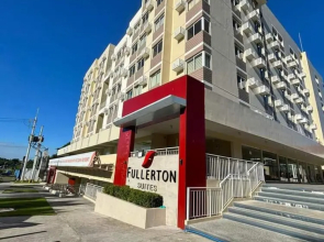Fullerton Suites