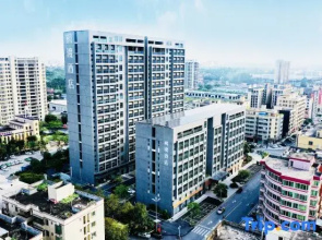 Qingyuan Qingcheng Station Shunying Times Square Fengdu Hotel