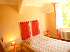 House With 6 Bedrooms in Banassac, With Wonderful Mountain View and En