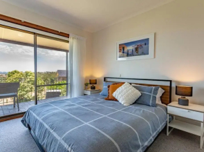 Celestial Heights - Stunning Views of City & Bay