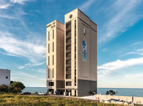 Jeongja Beach Brown Dot