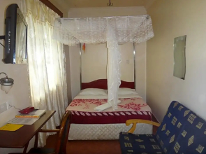 Mid Way Hotel