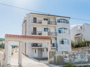 Stunning Apartment in Slatine With 1 Bedrooms and Wifi