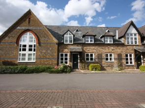 Accommodation Windsor Ltd - Alexandra Court